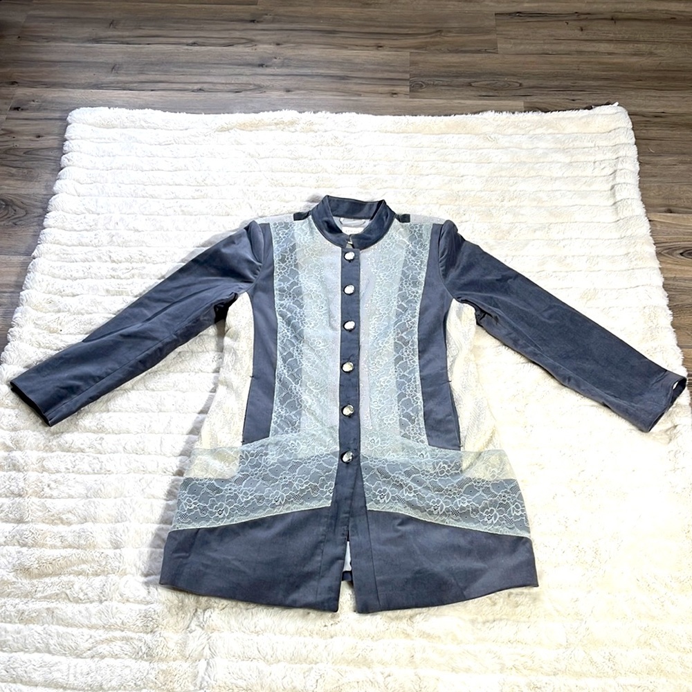 Chico’s Silver Duster Long Line Velvet & Lace Jacket, Size: 1 (Medium/8)…